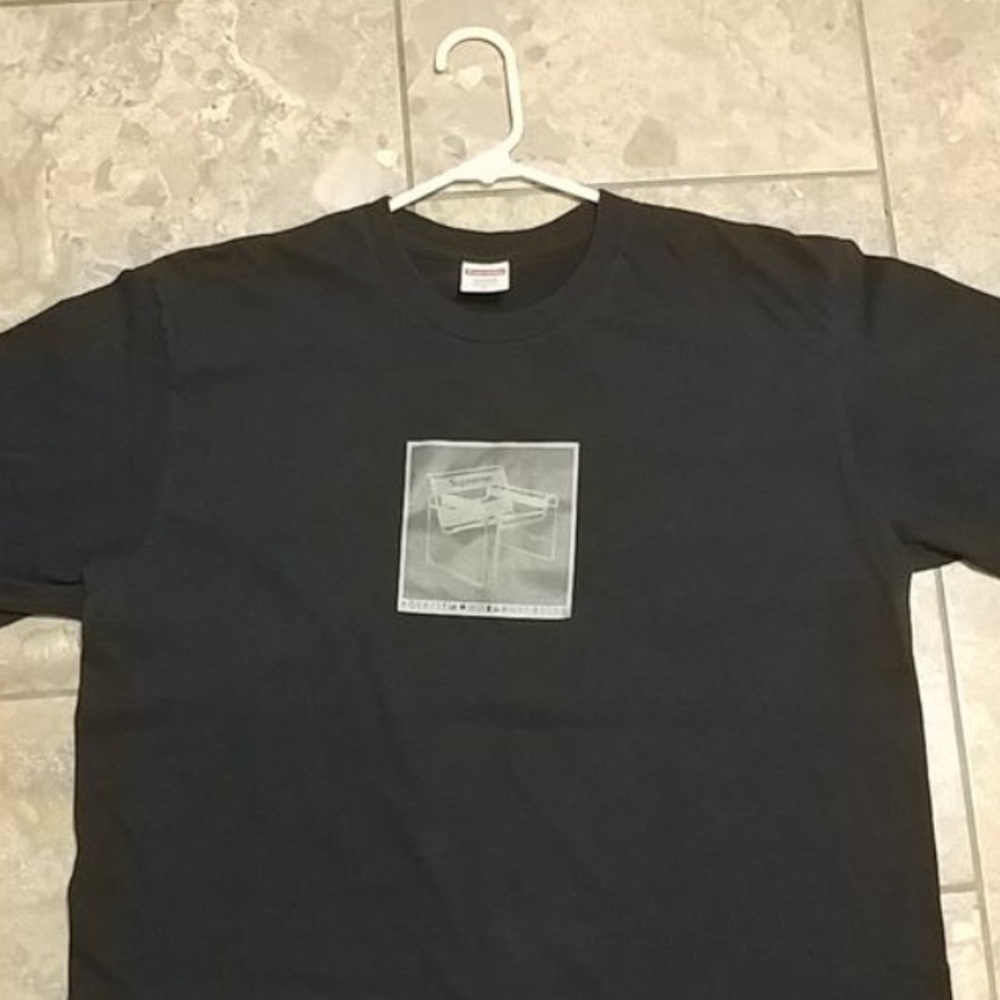 Ss18 large Supreme “chair tee”. Great condition.